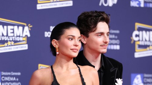 Kylie Jenner et Timothée Chalamet font leur première apparition officielle sur le tapis rouge