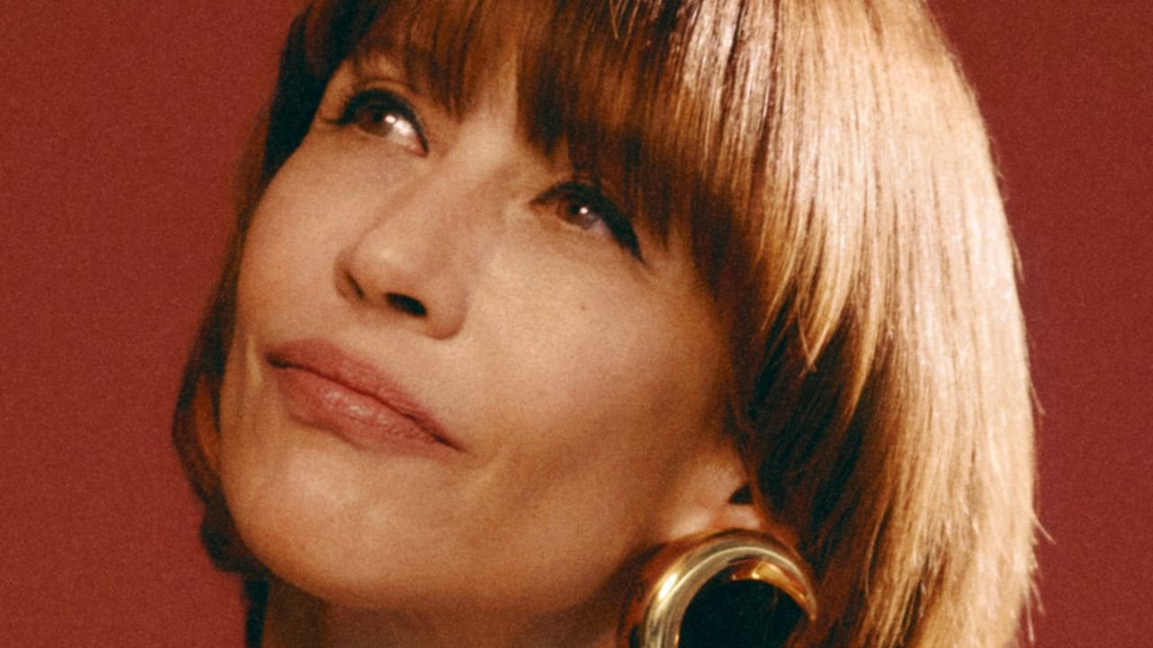 Sophie Marceau : son carré court mythique de La Boum est LA coiffure la plus tendance de l'hiver