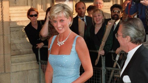 Cette tendance chaussures lancée par Lady Diana en 1997 fait son grand retour