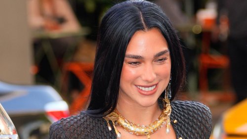 Dua Lipa ose la transparence de manière surréaliste
