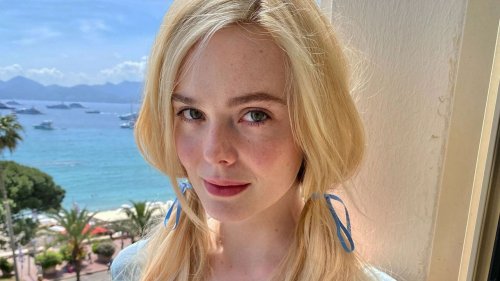 À Cannes, Elle Fanning revisite une coiffure emblématique de Brigitte Bardot