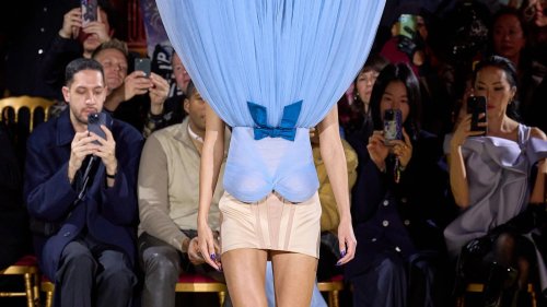Timothée Chalamet, robes à l'envers… Voici 8 moments qu'il ne fallait pas manquer de la Fashion Week haute couture