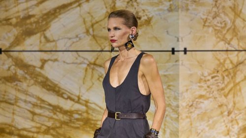 Le pantalon cargo fait son retour cet hiver… Et il se veut chic
