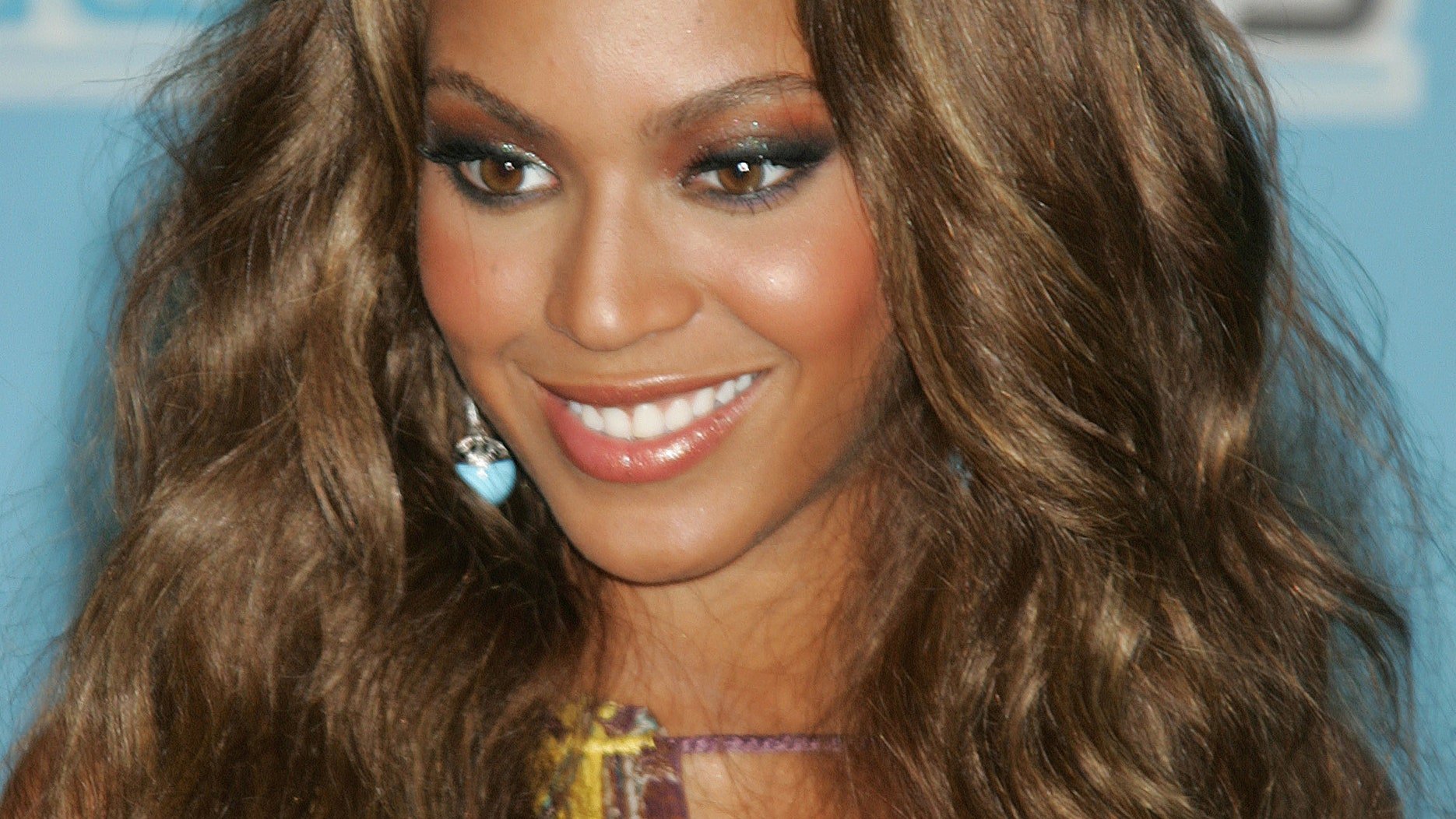 37 inspirations à piquer à Beyoncé pour coiffer ses boucles wild