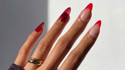 Jelly nails: The Y2K nail art trend that only needs 2 colors of nail polish