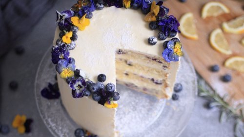 Wedding cake: la recette du gâteau aux myrtilles d'une spécialiste du genre