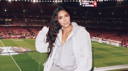 À Londres, Kim Kardashian poursuit son marathon mode