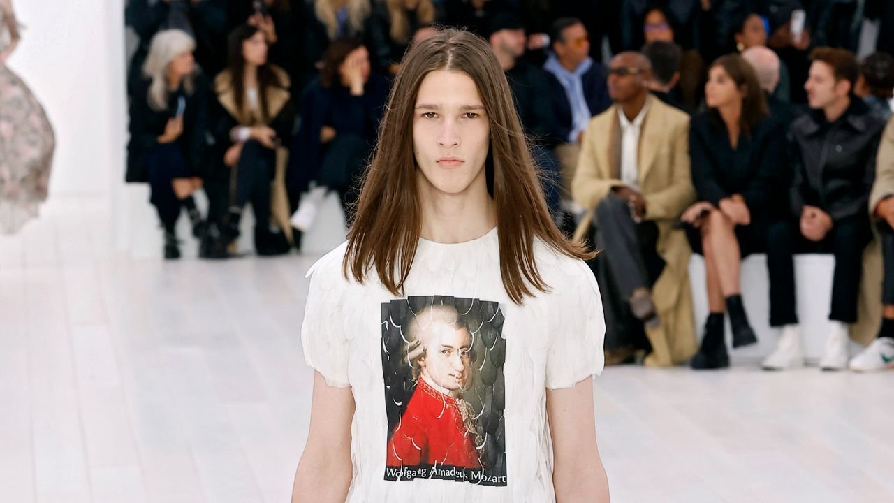 Qui est Pavle Nikolic, la new face qui a fait sensation au défilé Loewe ?