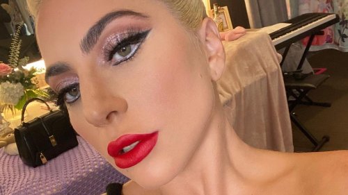 Lady Gaga revient sur le pouvoir du maquillage et la nécessité de repousser les limites de la beauté