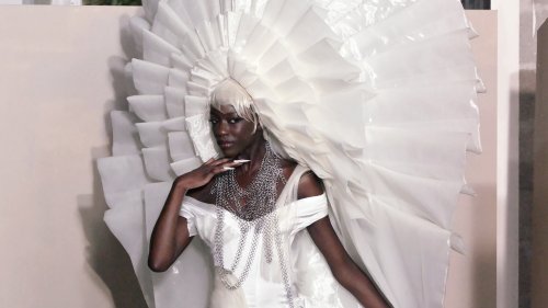 Avec sa toute première robe de mariée, Weinsanto démarre en beauté la Fashion Week de Paris printemps-été 2023