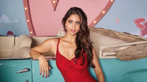 Suhana Khan opted for pink, pared-back beauty with her red bodycon dress at The Archies premiere