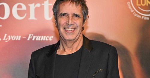"Patrick Dewaere avait décidé de couper le lien" : Julien Clerc révèle pourquoi il a immédiatement considéré Angèle Herry comme sa fille