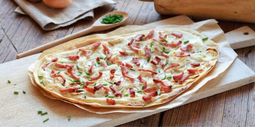 Flammekueche : la recette traditionnelle de la tarte flambée alsacienne