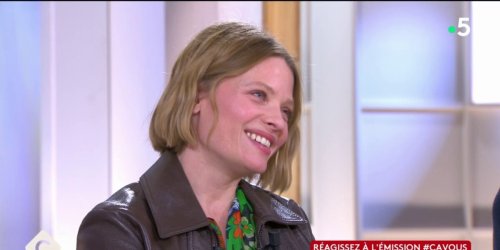 "Je n'aurais jamais fait ça à Paris" : morte de honte, Mélanie Thierry évoque cette fois où elle a chanté avec son époux, Raphaël (ZAPTV)
