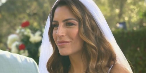 "Ça c’était du bisou" : Les internautes réagissent vivement au baiser enflammé entre Laurent et Marie dans Mariés au premier regard (ZAPTV)