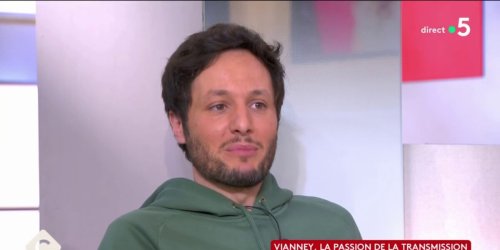 “Ça éclabousse” : Vianney cash sur la difficulté de ses proches à accepter ses “bad buzz” dans The Voice (ZAPTV)