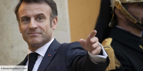 Emmanuel Macron photographié en pleine séance de boxe, les internautes hilares