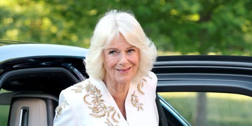 Camilla Parker Bowles aux anges : elle présente le nouveau membre de la famille royale