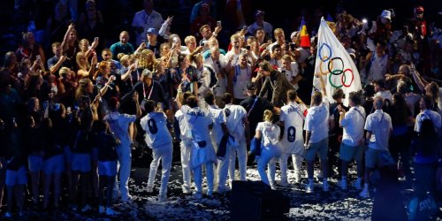 "Je suis désolé" : un champion des Jeux olympiques de Paris vend sa médaille d'or pour "aider sa famille"