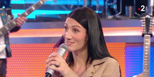 Natacha (N’oubliez pas les paroles) : son compagnon Julien jamais présent sur le plateau pour la soutenir, Nagui s'interroge (ZAPTV)