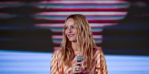 Vanessa Paradis officialise son retour à la musique et tease la sortie d'un nouvel album