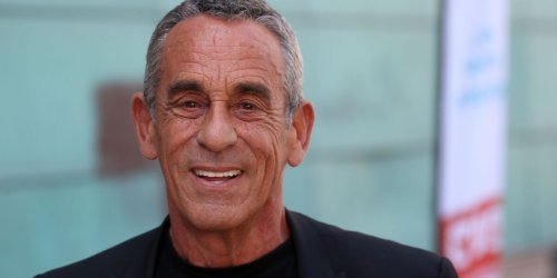 "J’assume" : Thierry Ardisson répond aux critiques sur son traitement de l'affaire Bertrand Cantat dans Tout le monde en parle et explique pourquoi il avait invité le frère du chanteur