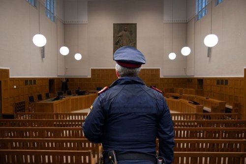 Missbrauchsprozess gegen Ex-Polizist