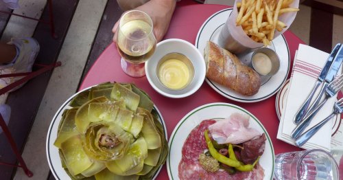 The French Wine Bar Wave Is Upon Us — and the Food Is Great