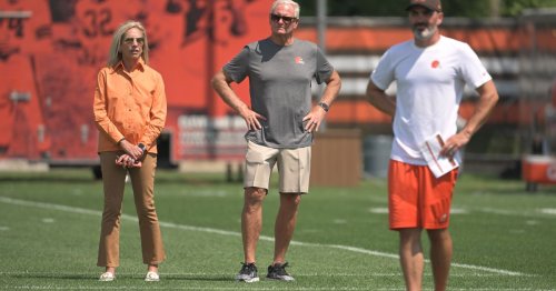 Daily Dawg Chow 4/1: Report - Browns could consider trading Kevin Stefanski if extension agreement can’t be reached soon - April Fools’ Fun