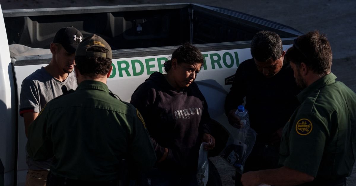 The Supreme Court gives lawsuit immunity to Border Patrol agents who violate the Constitution