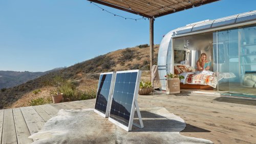 Portable solar panel and battery brings clean energy on the go
