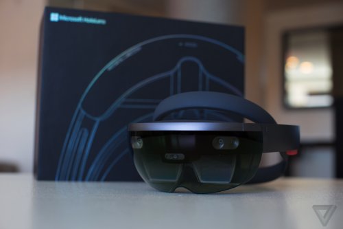 This is what Microsoft HoloLens is really like