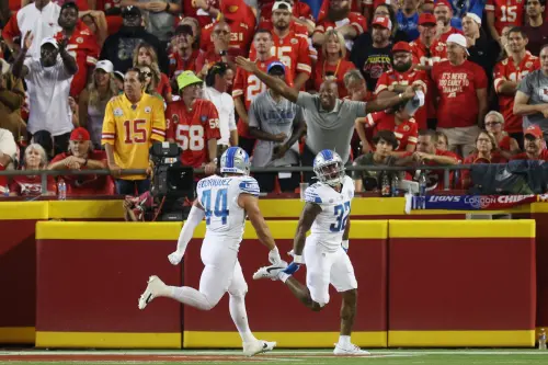 NFL on X: FLEA FLICKER GOFF TO RAYMOND FOR SIX. @LIONS 