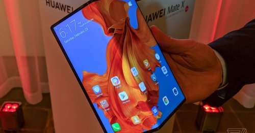 Huawei says it’s selling 100,000 foldable phones a month