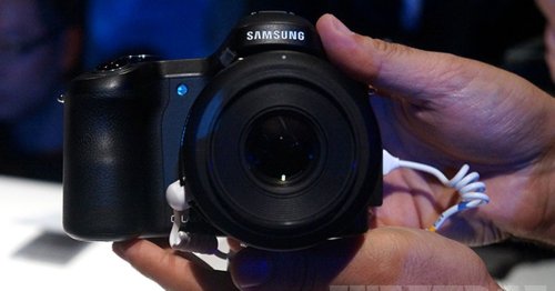 Samsung's Android-powered Galaxy NX camera coming in October for a pretty penny