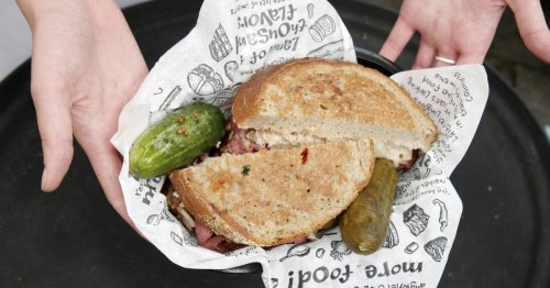One of America’s Most Famous Jewish Delis Is Coming to Manhattan