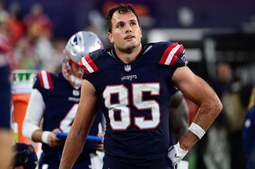 How Patriots tight end Hunter Henry can earn the full value of his new contract