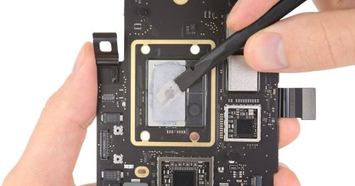 iFixit teardown shows just how similar the new M1 MacBooks are