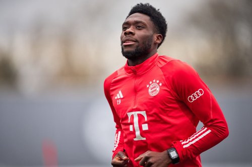 Alphonso Davies’s Agent Criticizes Bayern Munich’s ‘Unfair’ Ultimatum