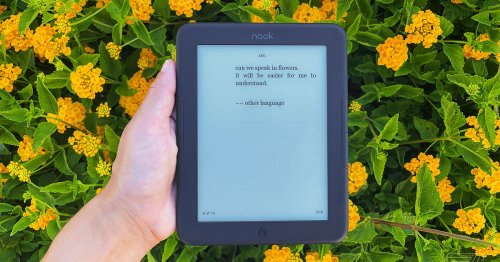 Barnes & Noble Nook GlowLight 4e review: budget e-reader with buttons