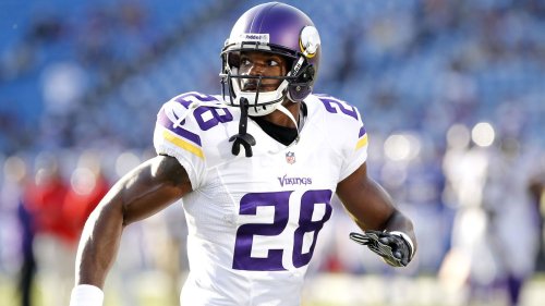 Peterson to play in preseason Sunday
