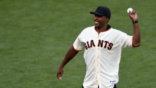 AT&T goes crazy as Bonds tosses first pitch