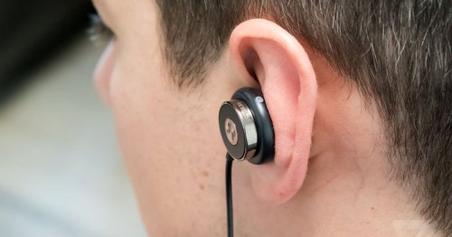 These earbuds custom-fit to your ears in 60 seconds