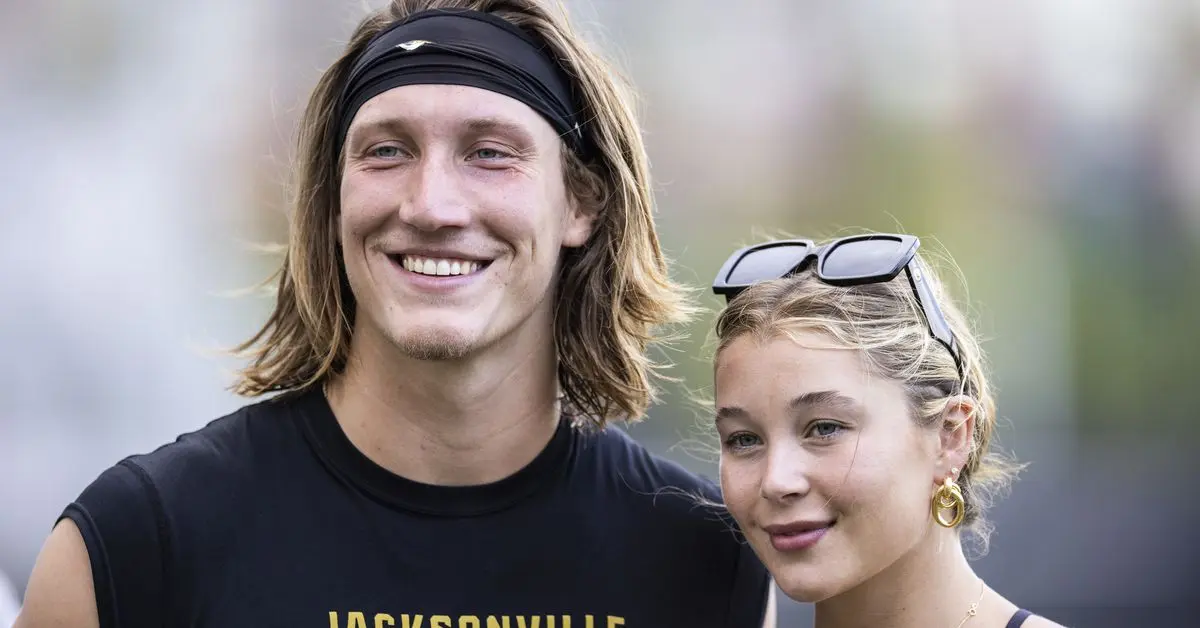 Jaguars QB Nathan Rourke shrugs off multiple defenders before throwing an  improbable TD 