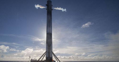 New SpaceX photos show Falcon 9 rocket's angled landing