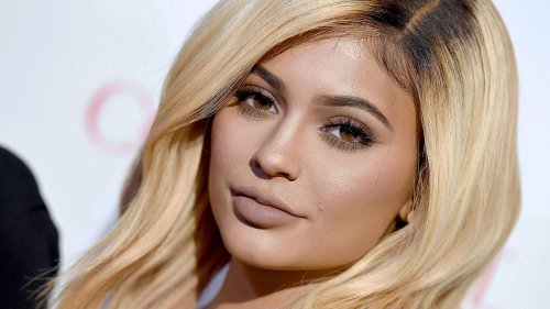 Kylie Jenner Is Not a Three-Time Divorcée in Vegas Despite What These Elle Covers Suggest