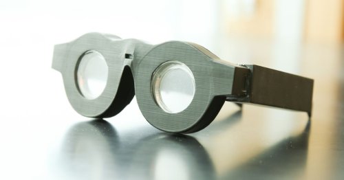 These smart glasses automatically focus on what you’re looking at