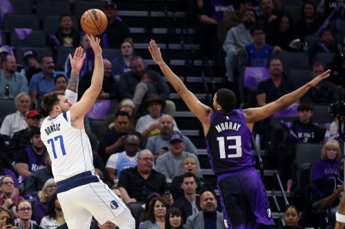 3 things from a 132-96 Dallas decimation of Sacramento