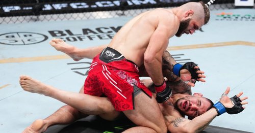 UFC 300 video: Jiri Prochazka hammers Aleksandar Rakic with punches to score second-round finish