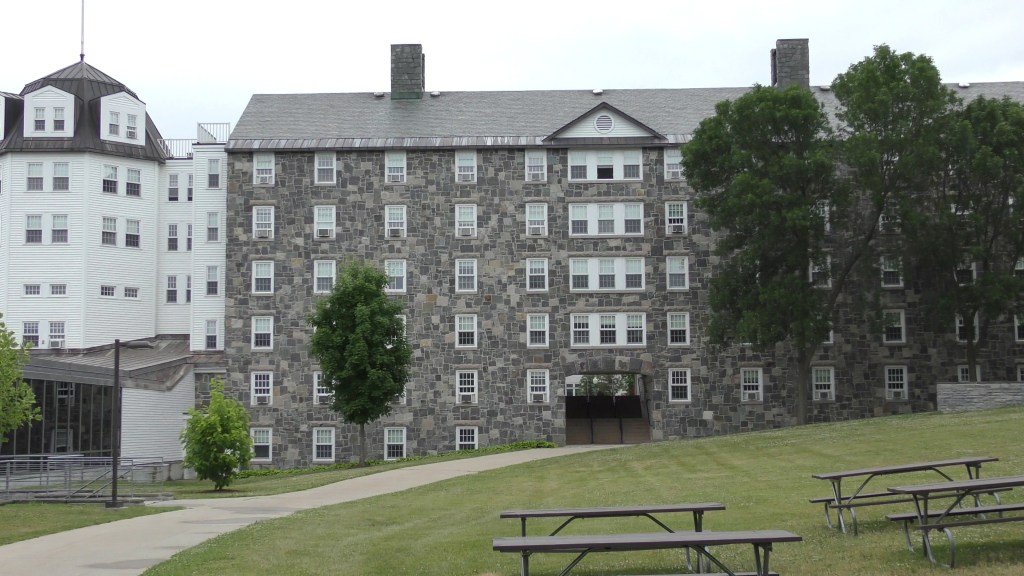 Middlebury College, facing antisemitism investigation, is among those warned by Trump administration